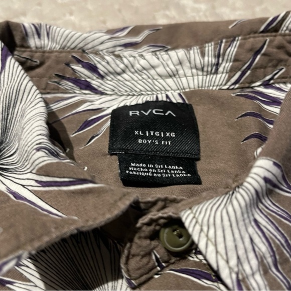 BOY’S RVCA BUTTON DOWN - Picture 2 of 5